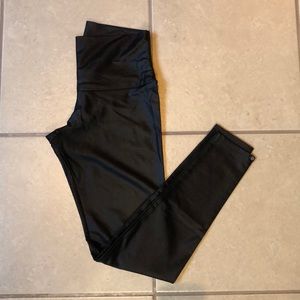 Onzie S/M black leggings